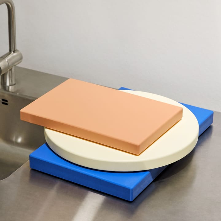 Chopping Board skärbräda L Ø34 cm, Off-white HAY