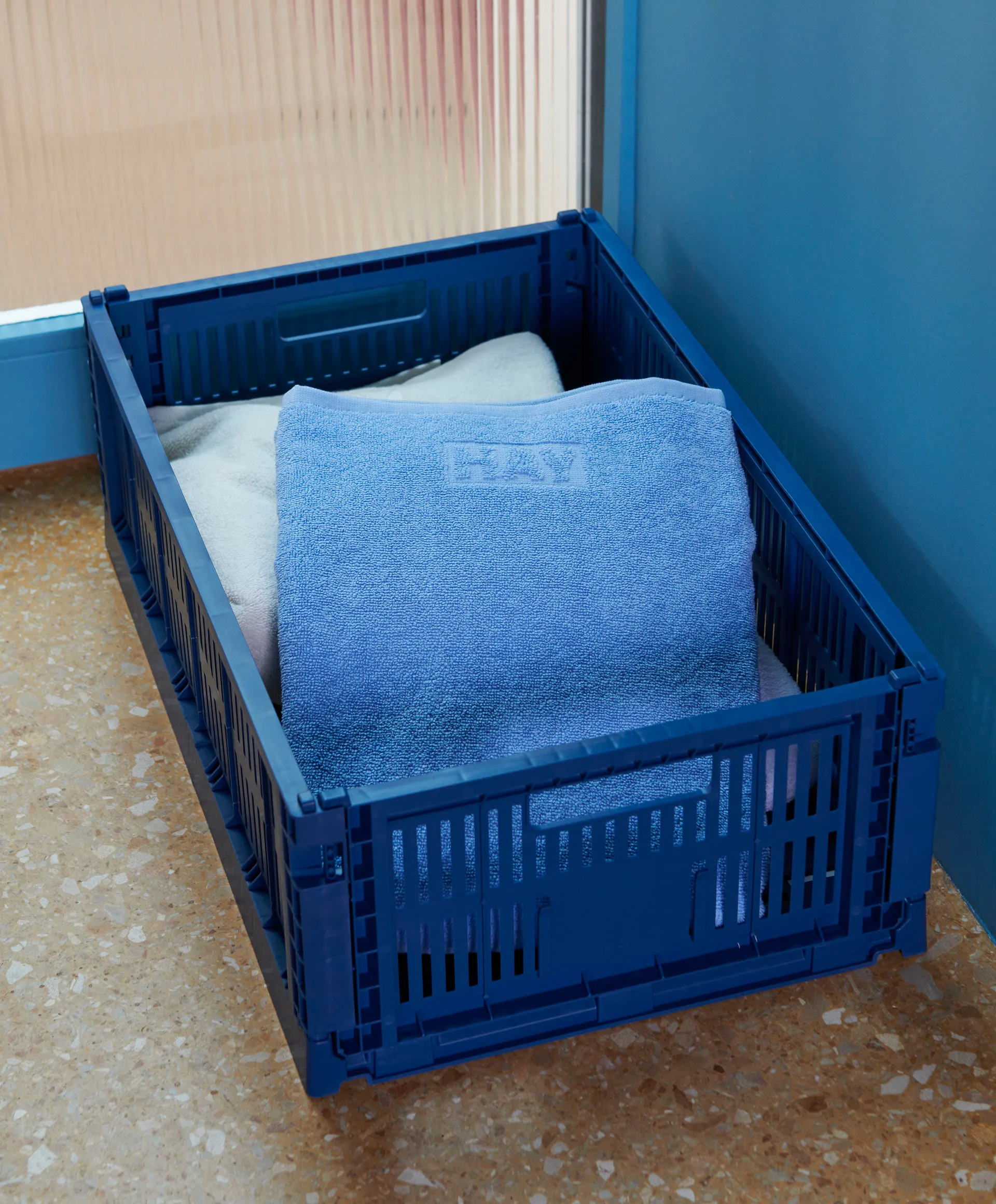 Colour Crate L 34,5x53 cm, Dark blue HAY