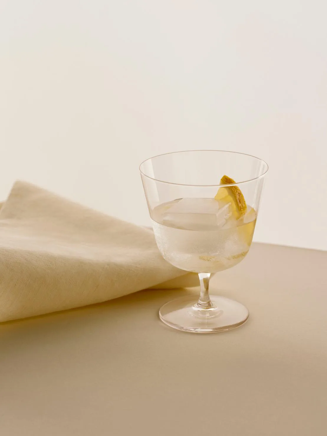 Curve Stem dricksglas 2-pack, Clear HAY