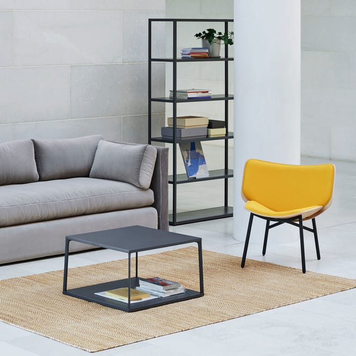 Dapper loungefåtölj, flamiber j4 dark blue-dusty grey ek-grått stativ HAY