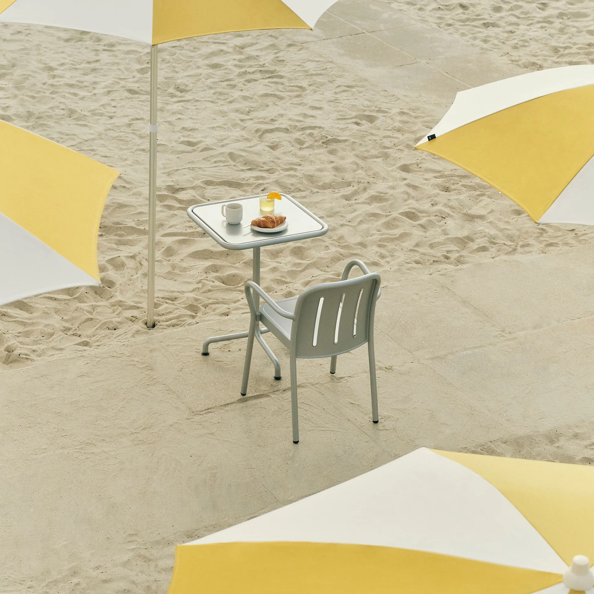 Deville bord 60x70x74 cm, Silver grey HAY