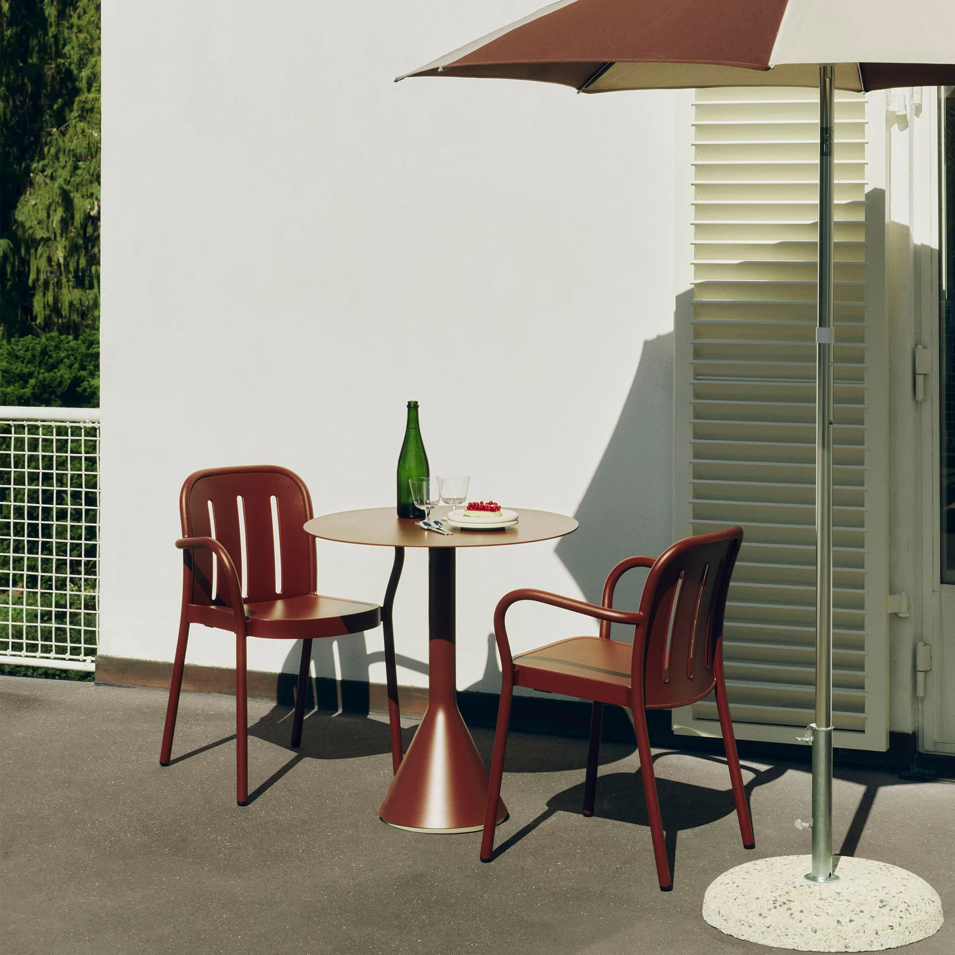 Deville karmstol, Iron red HAY