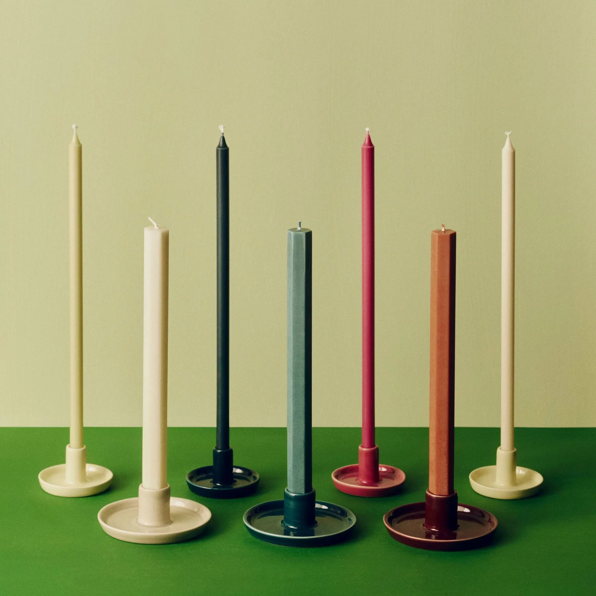 Disc ljusstake, Dark teal, small, Ø10x4,8 cm HAY