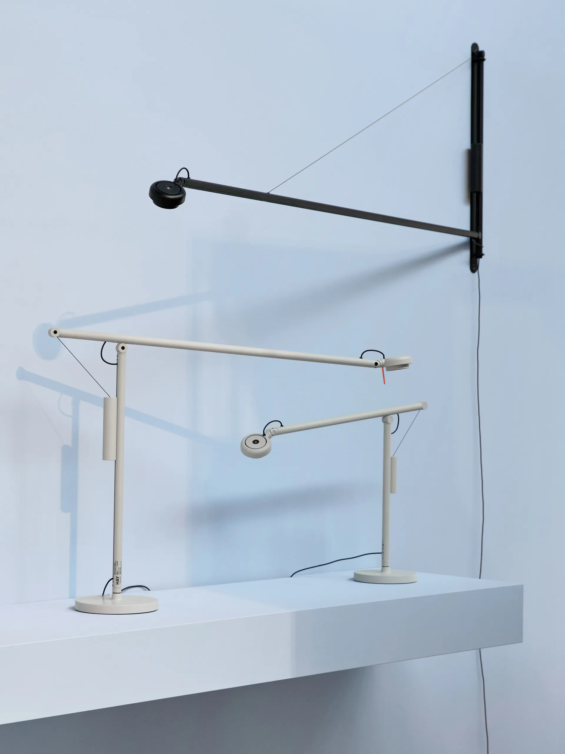 Fifty-Fifty bordslampa, Ash grey HAY