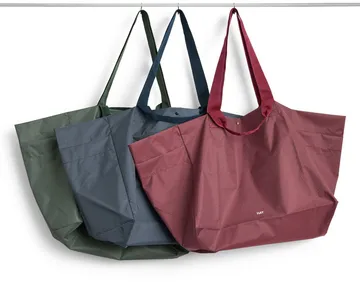 Grid Weekend Bag väska - Dark green, medium - HAY