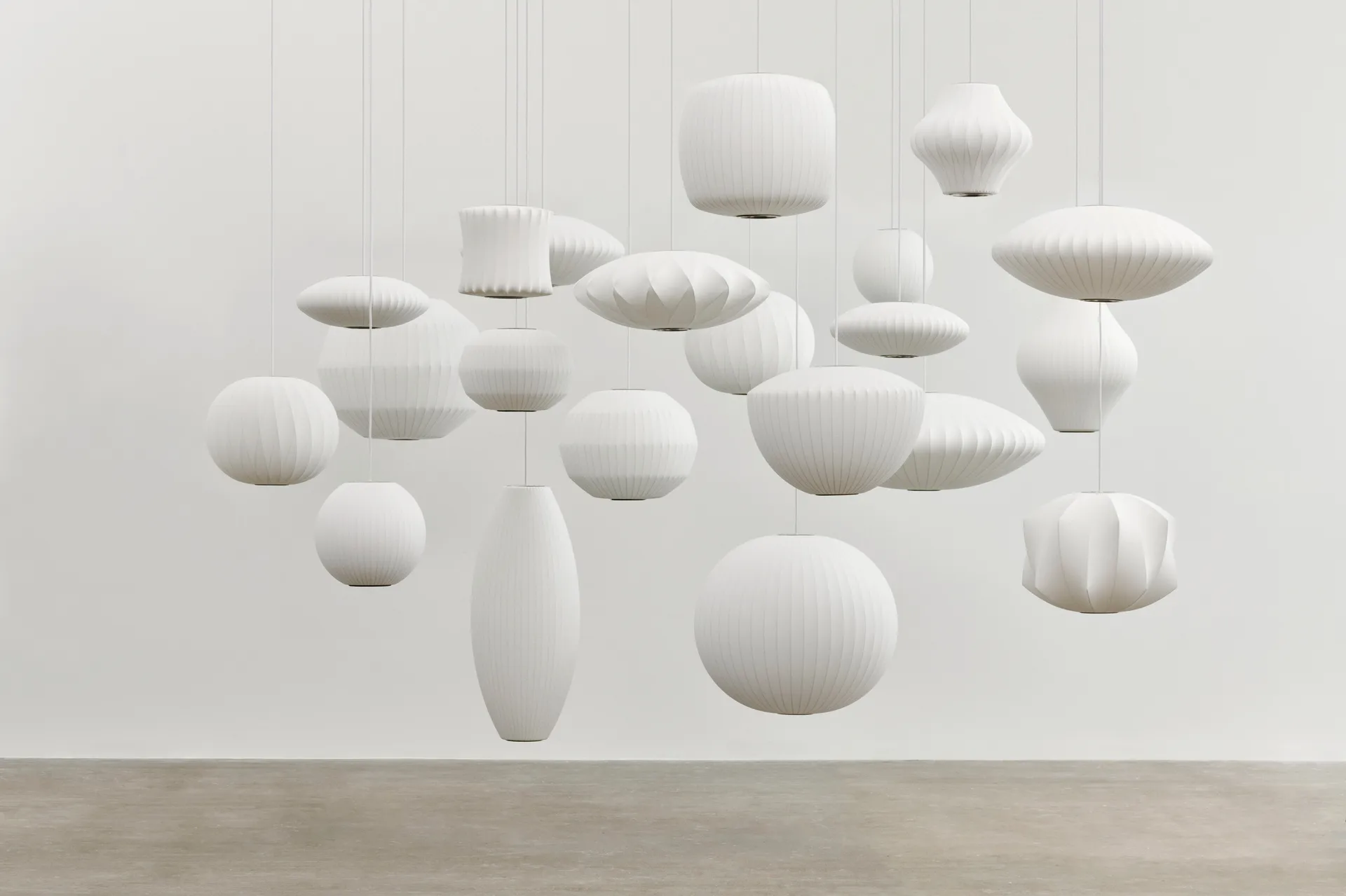 Nelson Bubble Angled sphere pendel S, Off white HAY