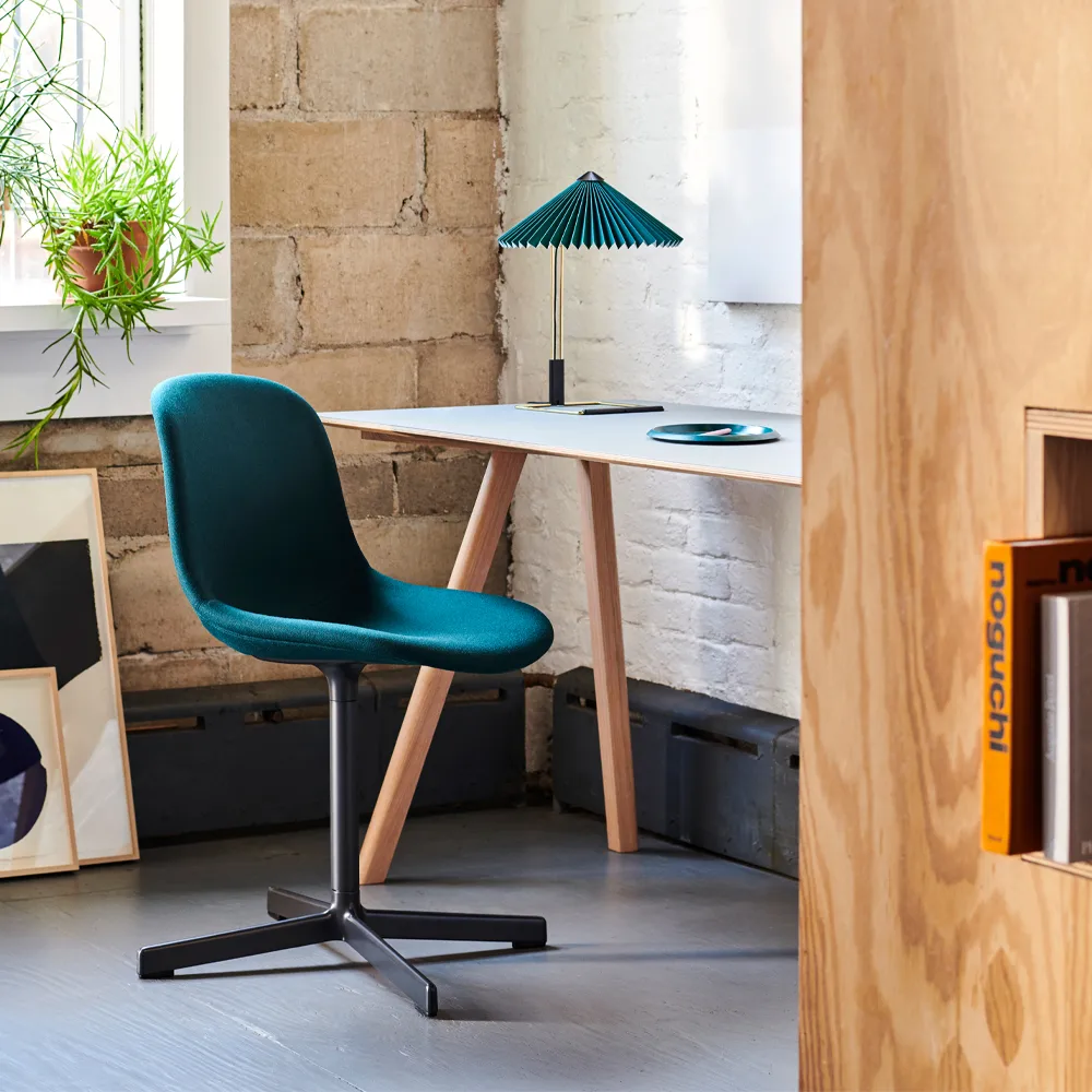 Neu 10 Upholstery kontorsstol, remix 163 grey, snurrstativ i aluminium HAY