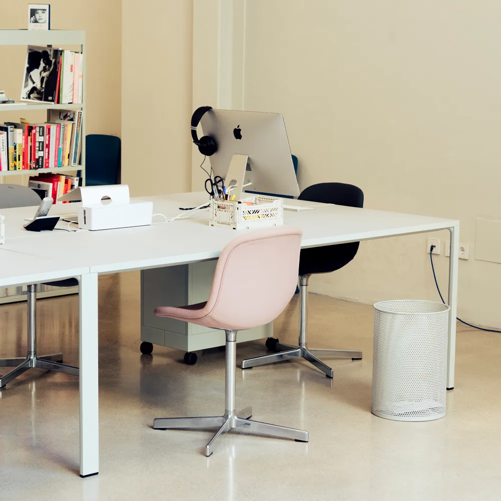 Neu 10 Upholstery kontorsstol, remix 163 grey, snurrstativ i aluminium HAY