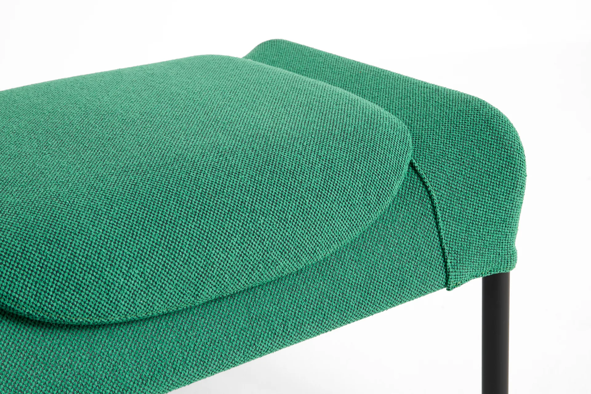 O2 Ottoman fotpall, Soft green-svartlackerad stål HAY