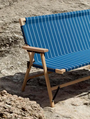 Outdoor Market soffa ihopfällbar - Blue-beige, 2-sits - HAY