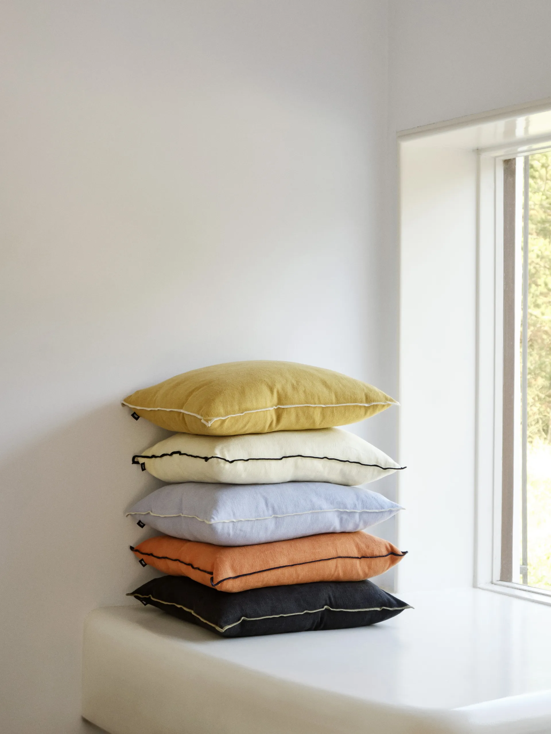 Outline kudde 50x50 cm, Off white HAY