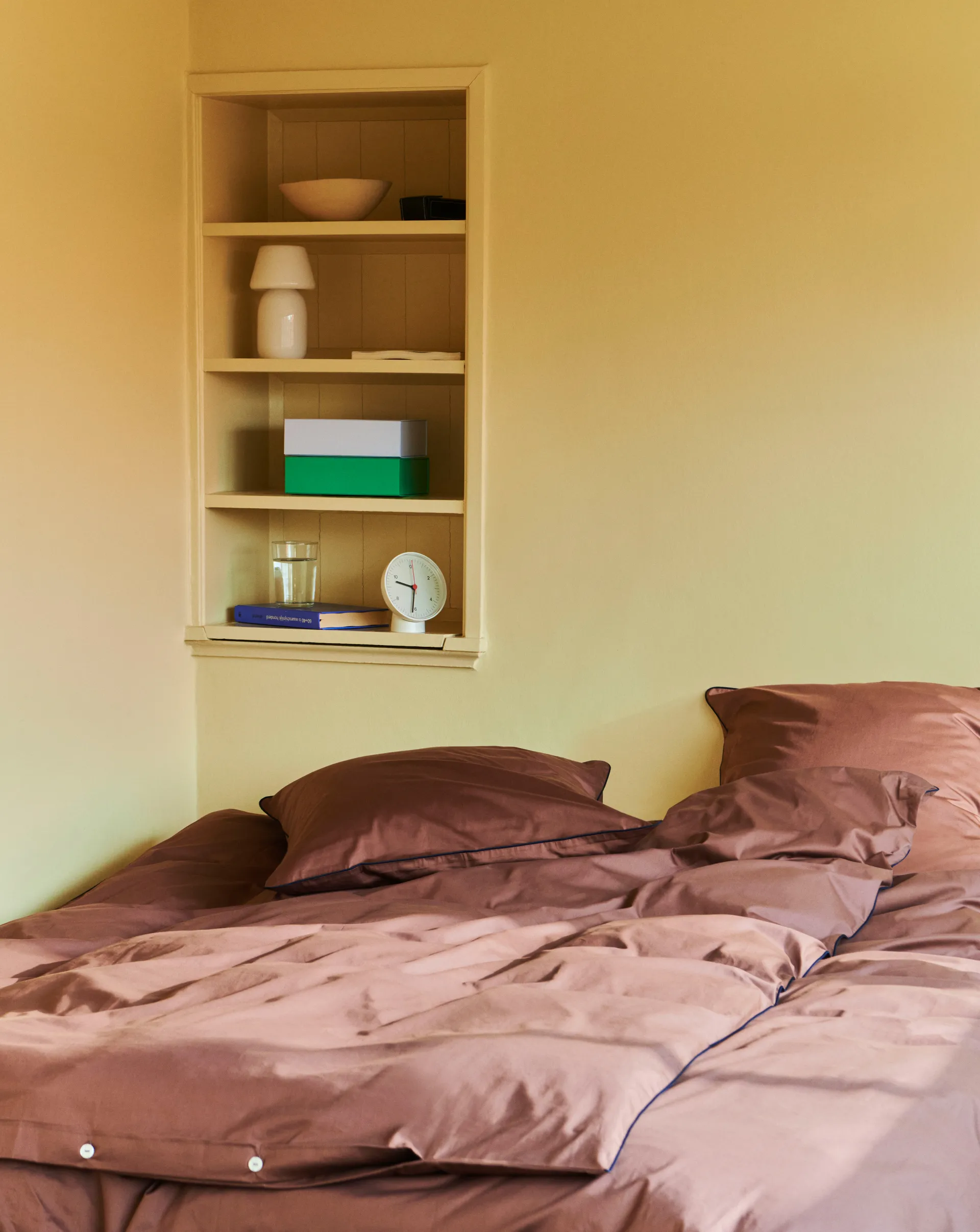 Outline påslakan 150x210 cm, Milk chocolate HAY