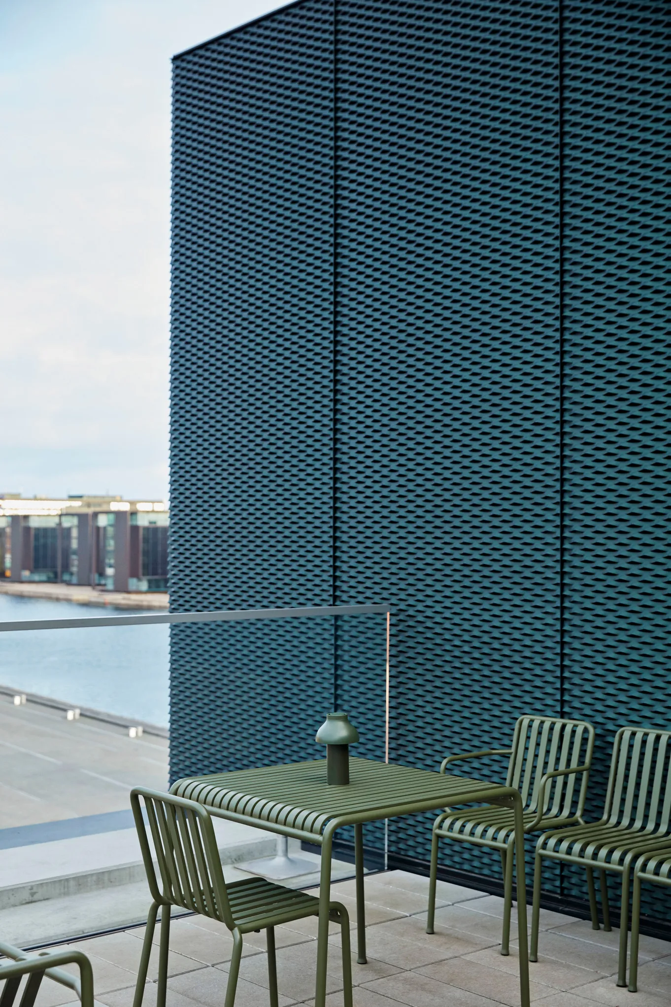 Palissade matgrupp 2 stolar 82,5x90 cm olive,  HAY