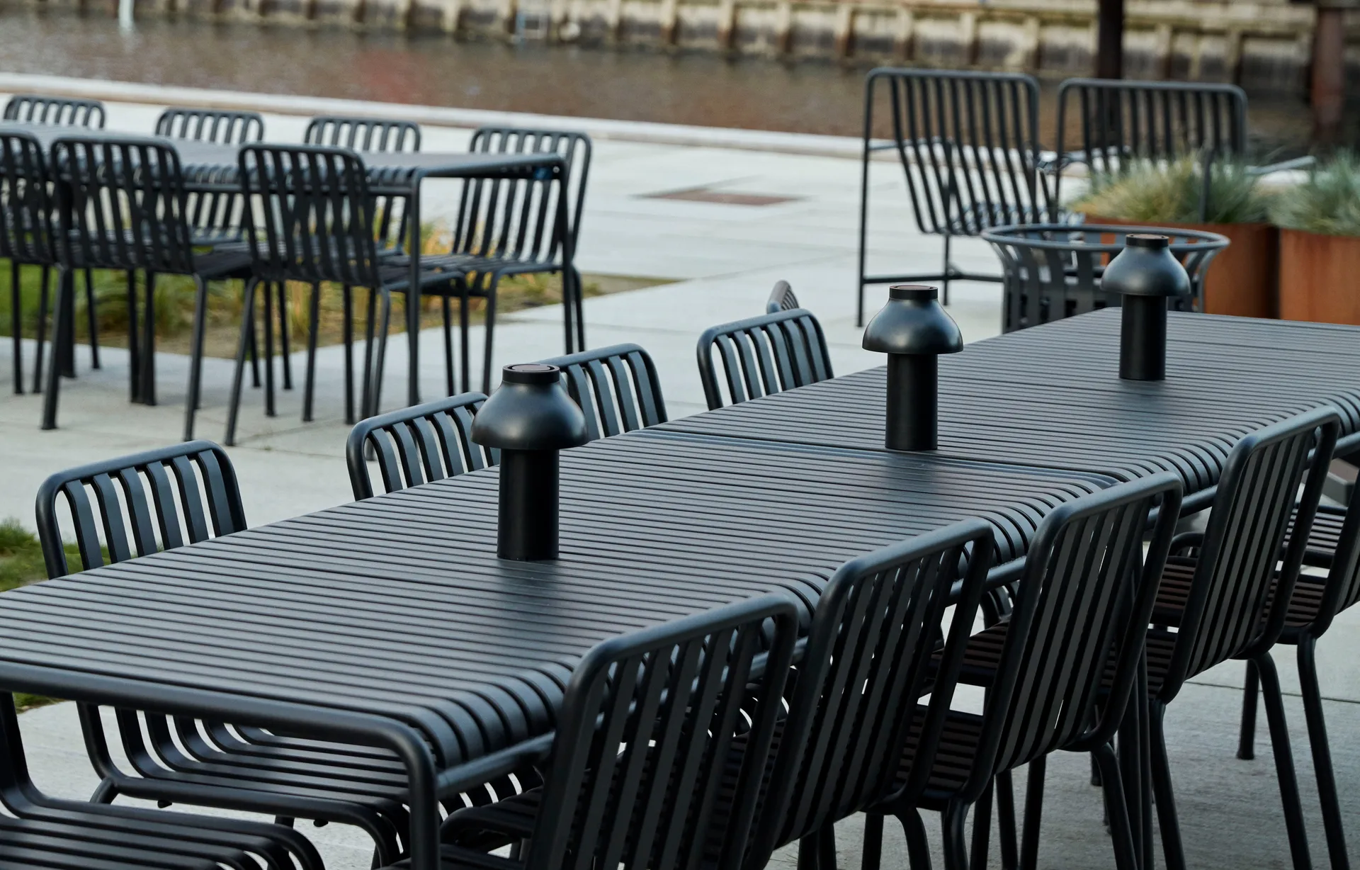 Palissade matgrupp 4 stolar 170x90 cm - Anthracite,  HAY