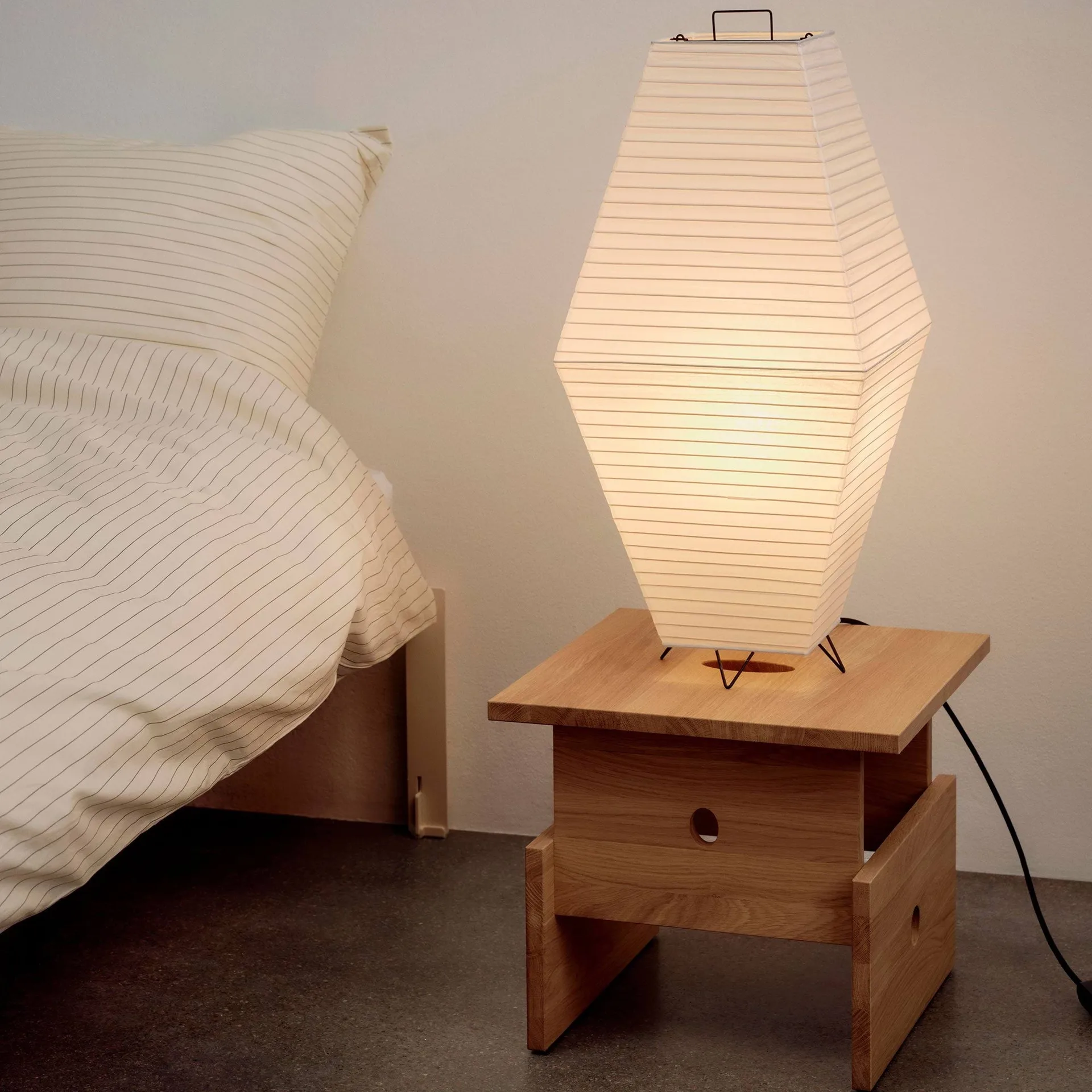 Paper Shade Prism lampskärm för golv-bordslampa, Classic white, 30x66 cm HAY
