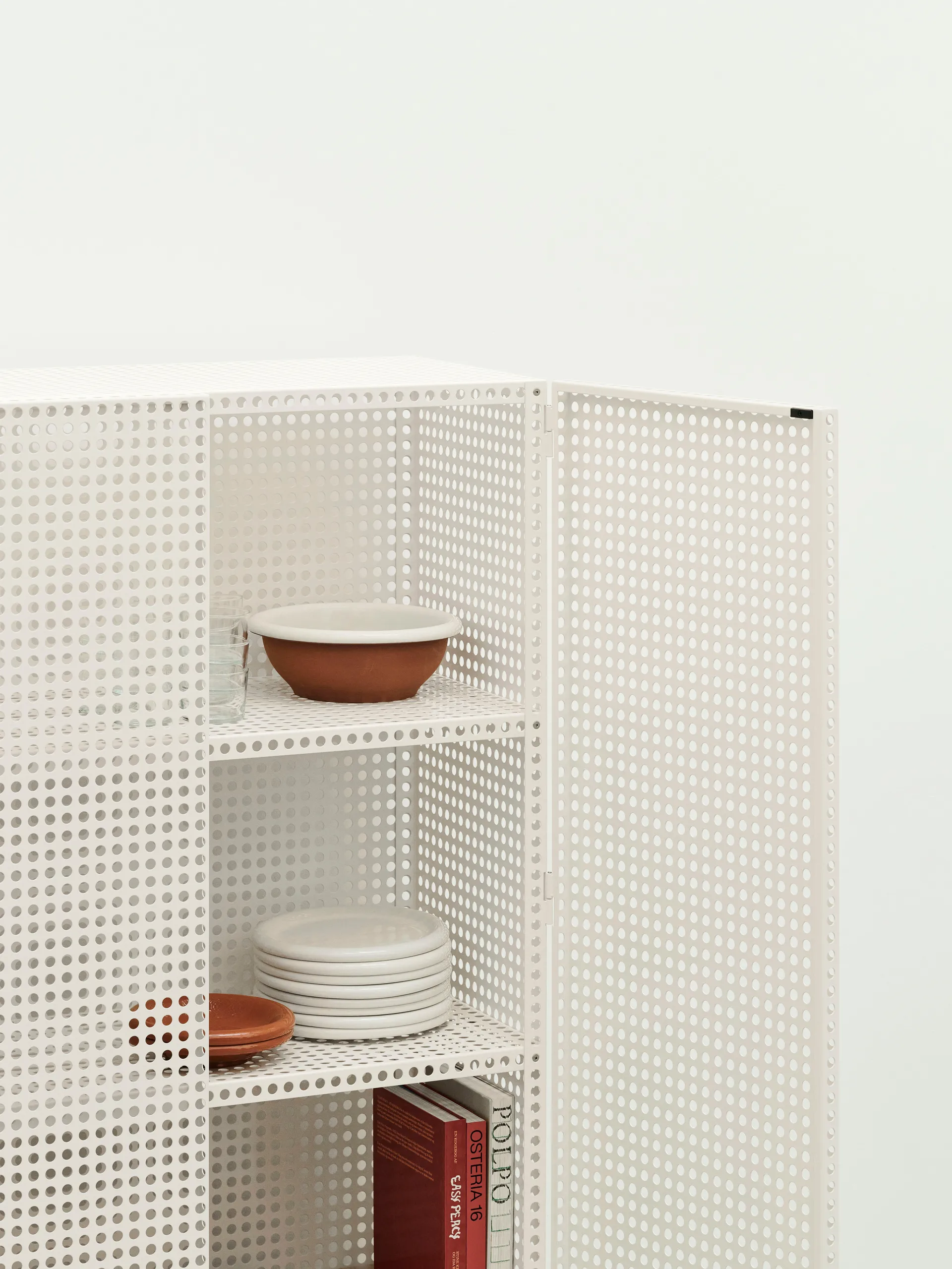 Perforated Cabinet skåp large, Eggshell HAY