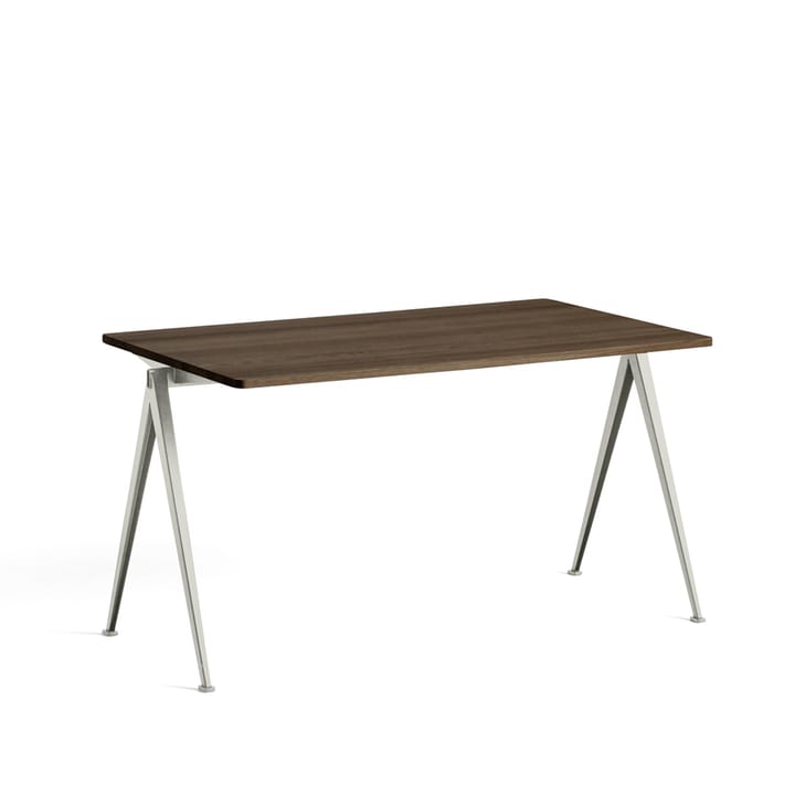 Pyramid 01 skrivbord - oak smoked, 140x75cm, beige stålstativ - HAY