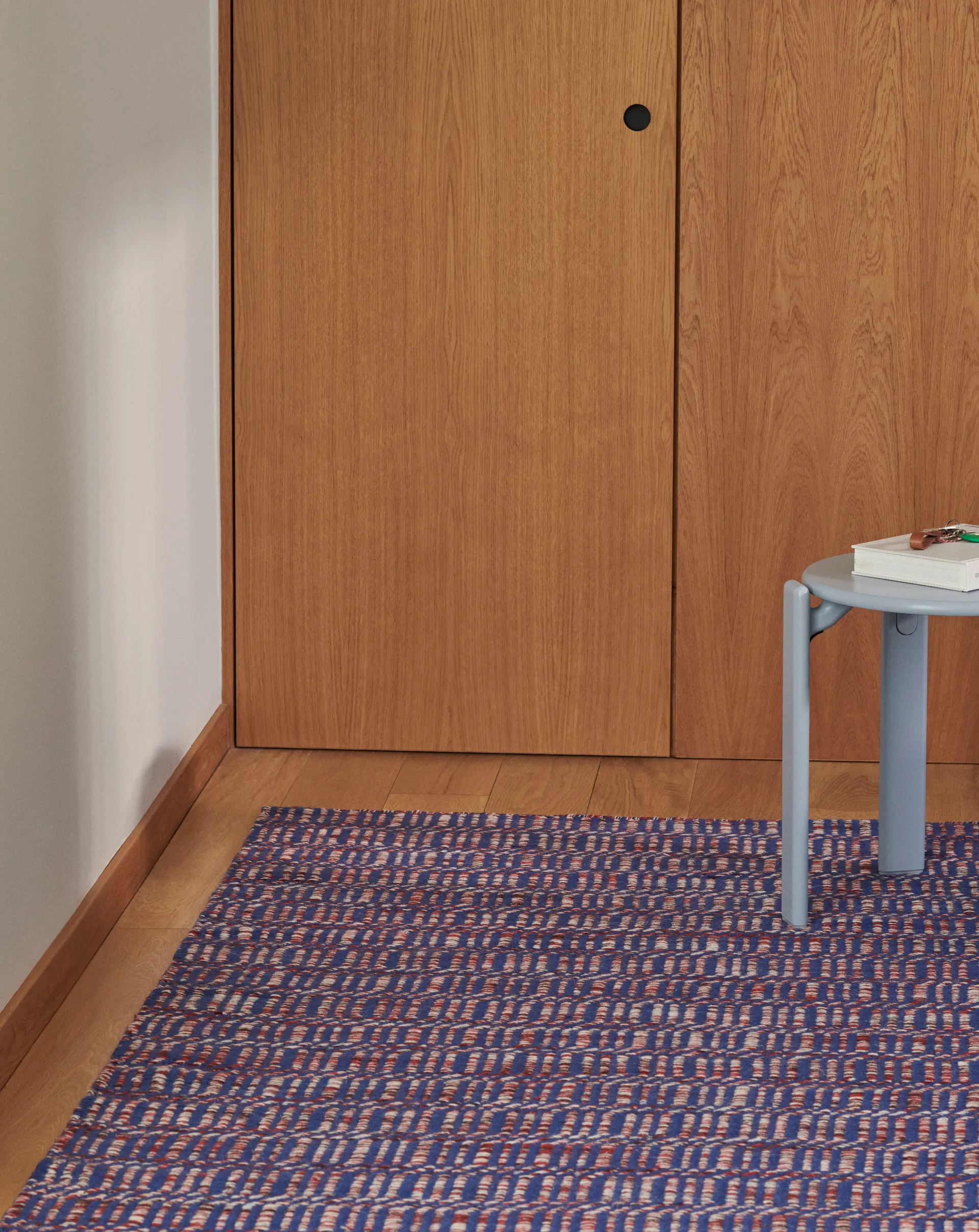 Radio matta, Röd-blå 140x200 cm HAY