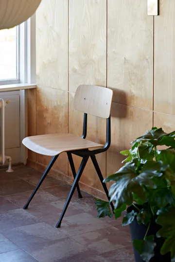 Result stol - Ek-svart stålstativ - HAY