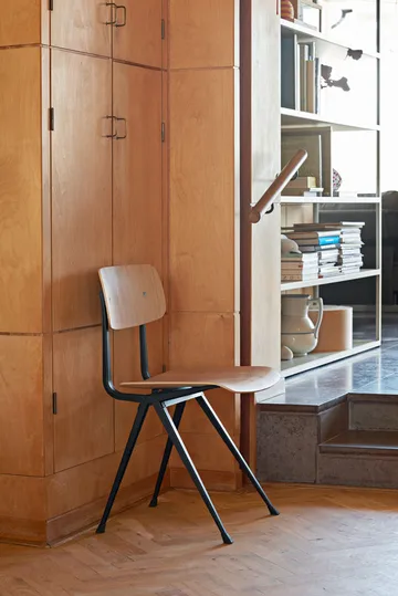 Result stol - Ek-svart stålstativ - HAY