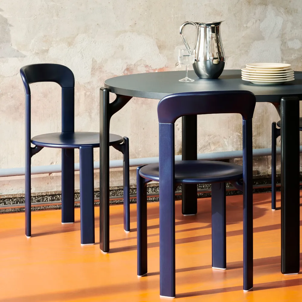 Rey matbord Ø128 cm, deep blue HAY