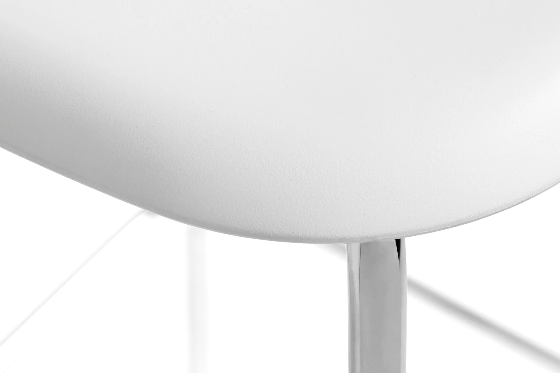 Soft Edge 85 Low barpall, white, krom stålstativ HAY