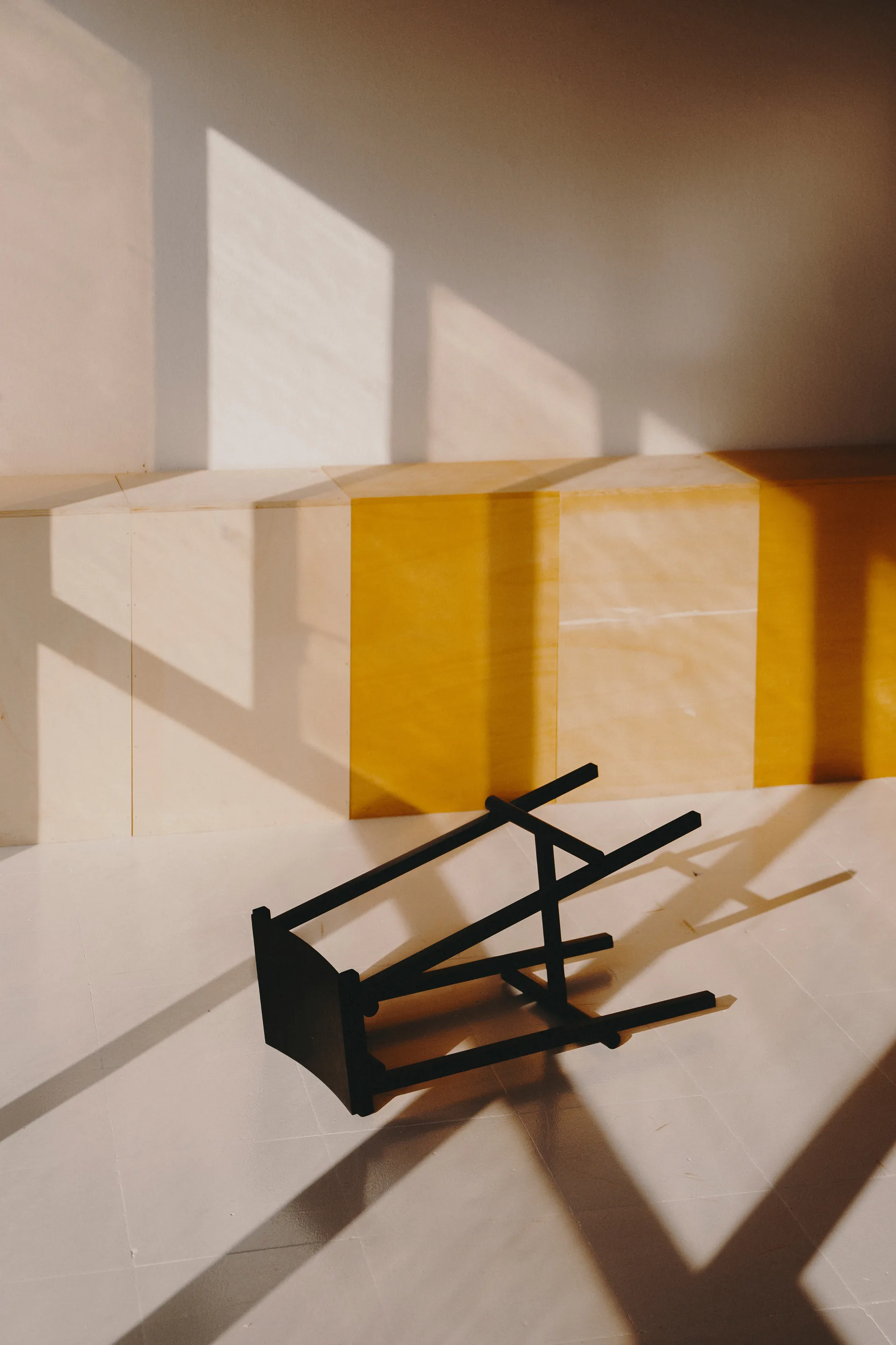 Taburete 8 low barstol 65 cm, Black (svart) HAY