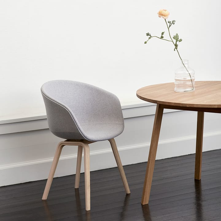 Triangle Leg matbord runt, ek olja HAY