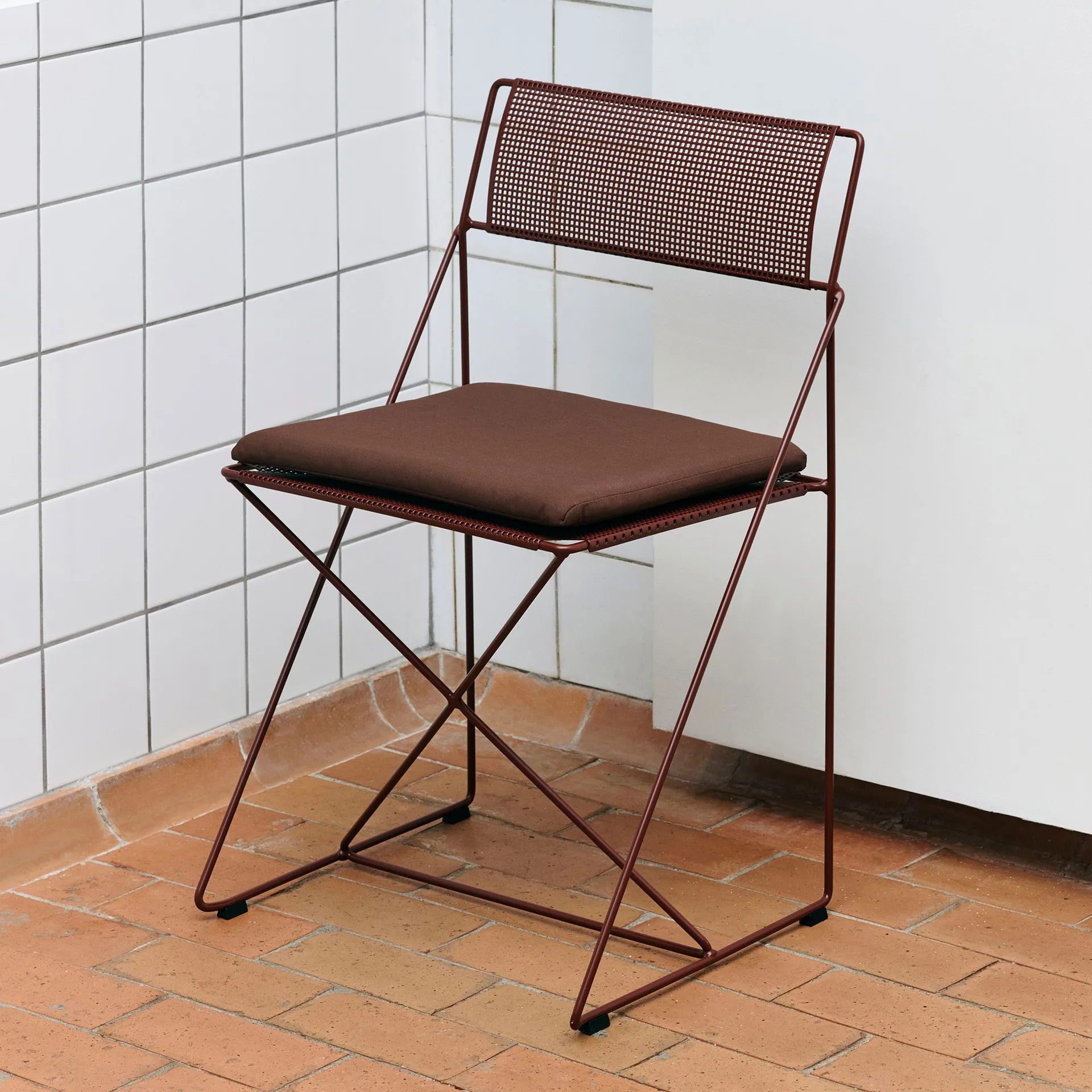 X-Line Indoor Outdoor stol, Iron red HAY