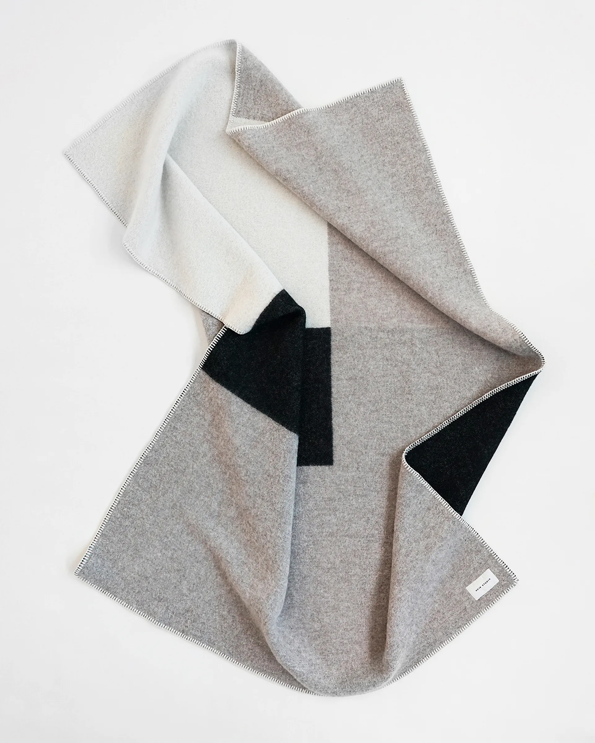 Cleo pläd 130x180 cm, No. 01 Hein Studio