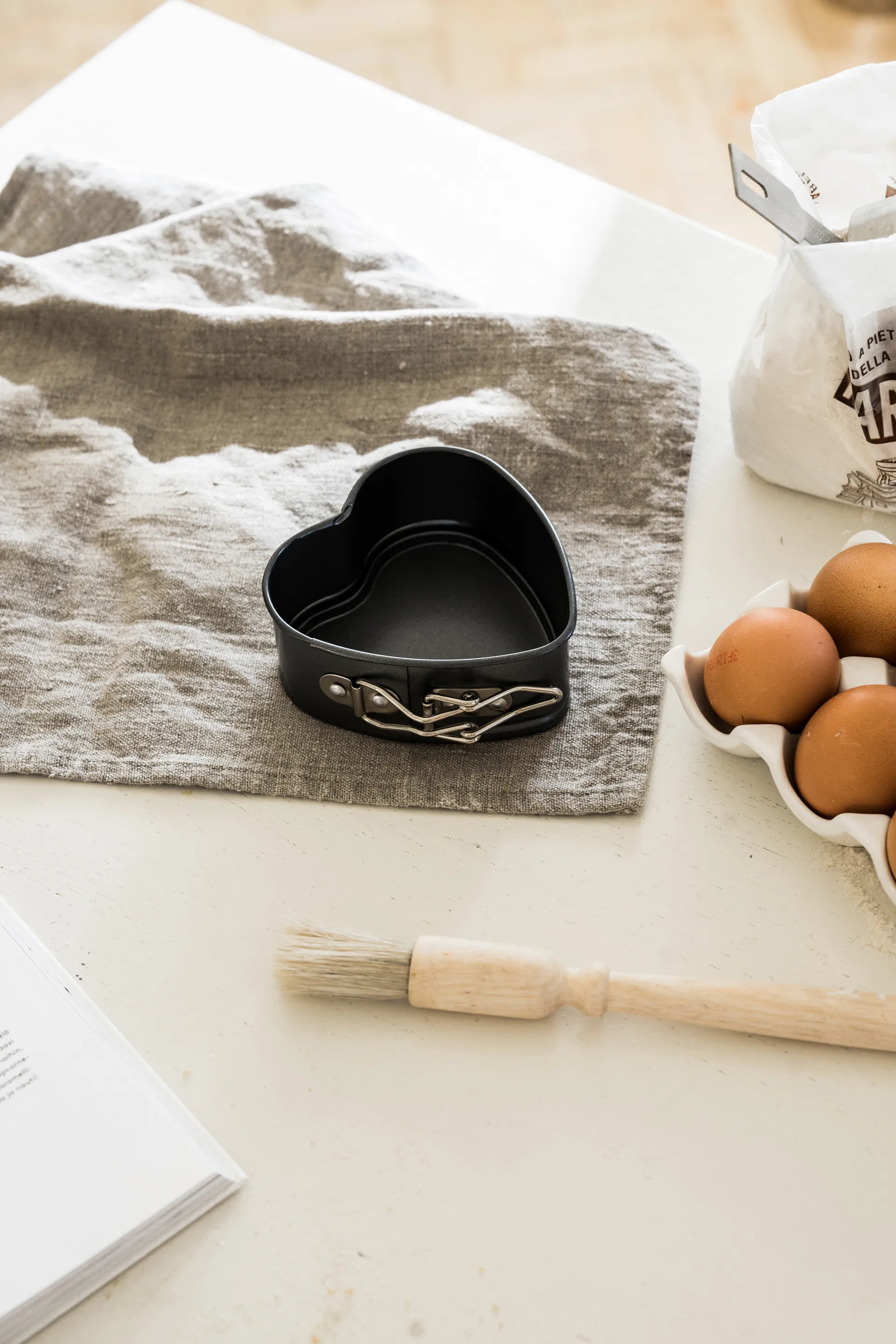 Heirol springform hjärta, Stor 21,5x22,5 cm Heirol