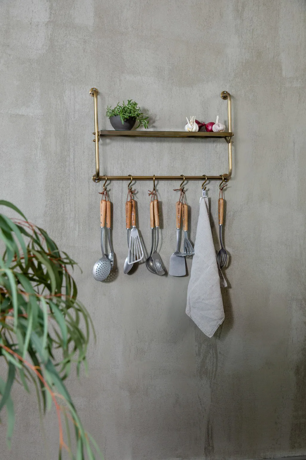 Rostfri slitsad serveringssked 34 cm, Bok Heirol