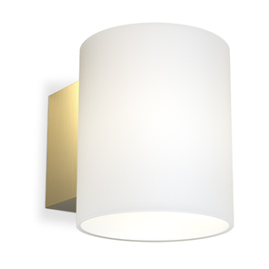 Herstal Evoke vägglampa small Satin brass-opalglas | Skandinavisk Design | Vägglampor | Guldfärgad