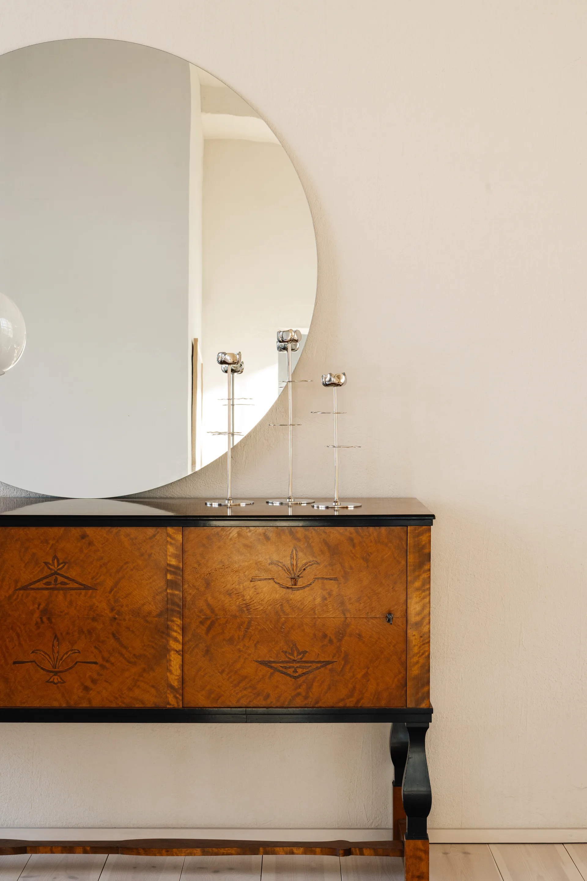 Ninfea Alta ljusstake 30 cm, Förnicklad mässing Hilke Collection