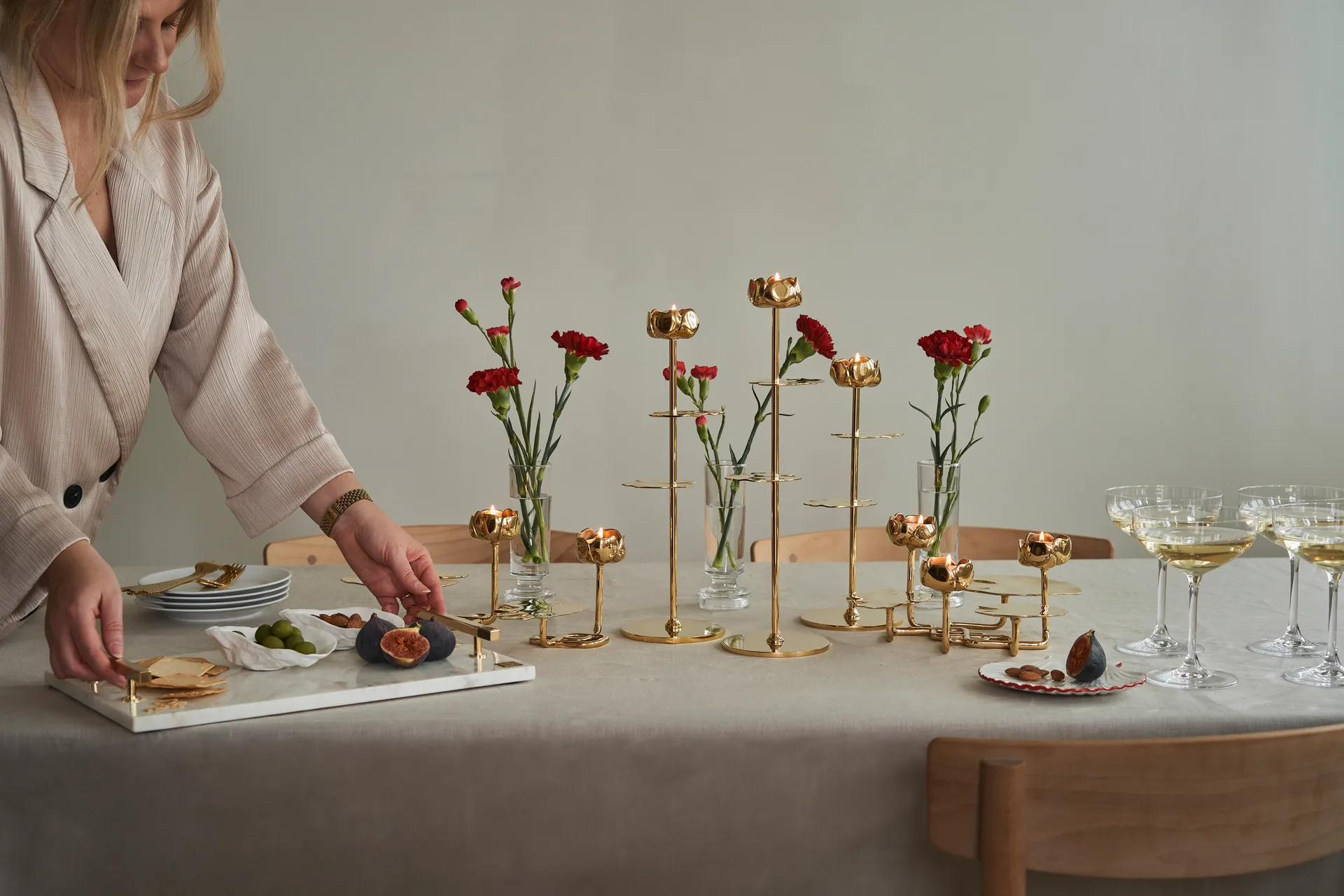 Ninfea Alta ljusstake 40 cm, Mässing Hilke Collection