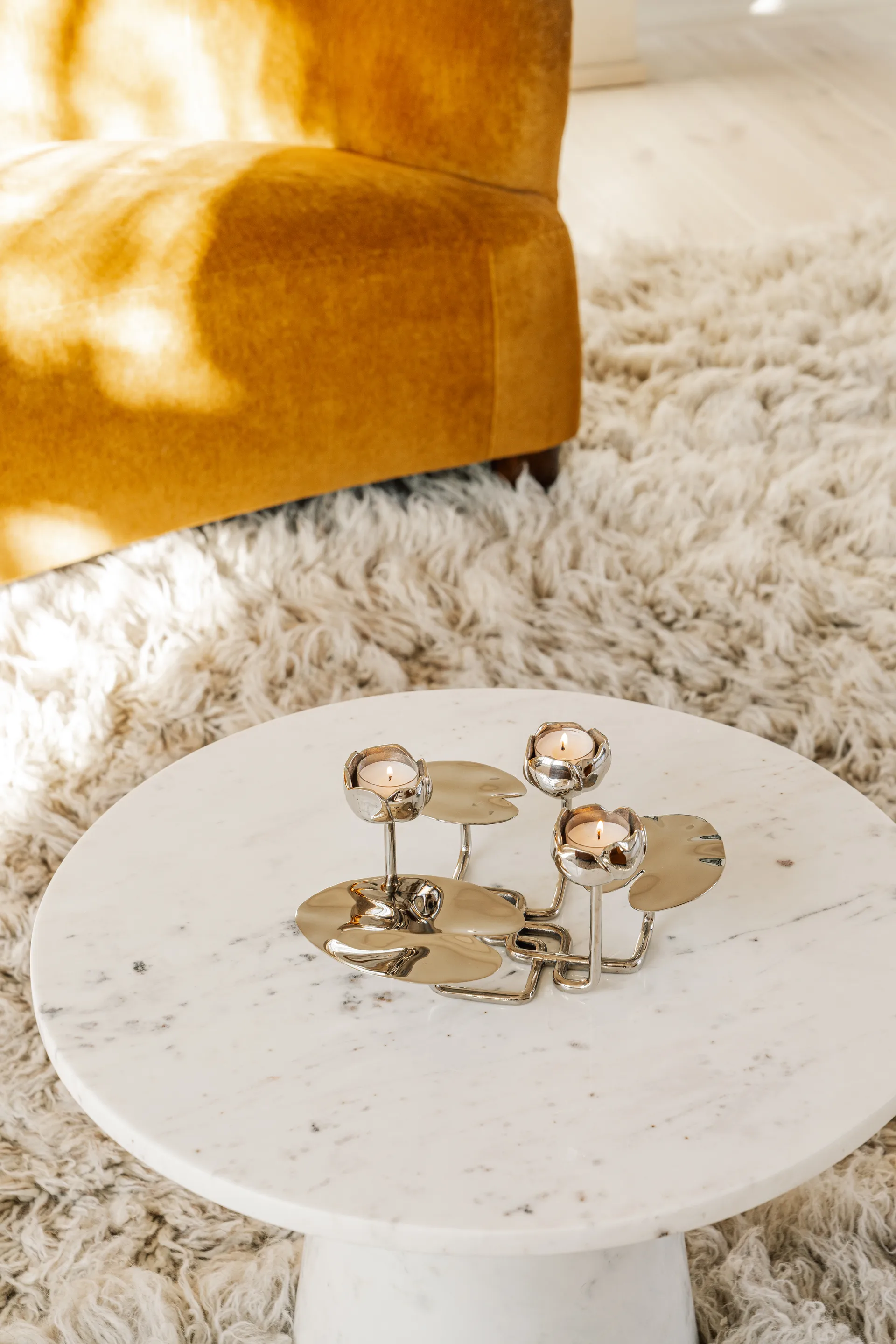 Ninfea grande ljusstake, Förnicklad mässing Hilke Collection