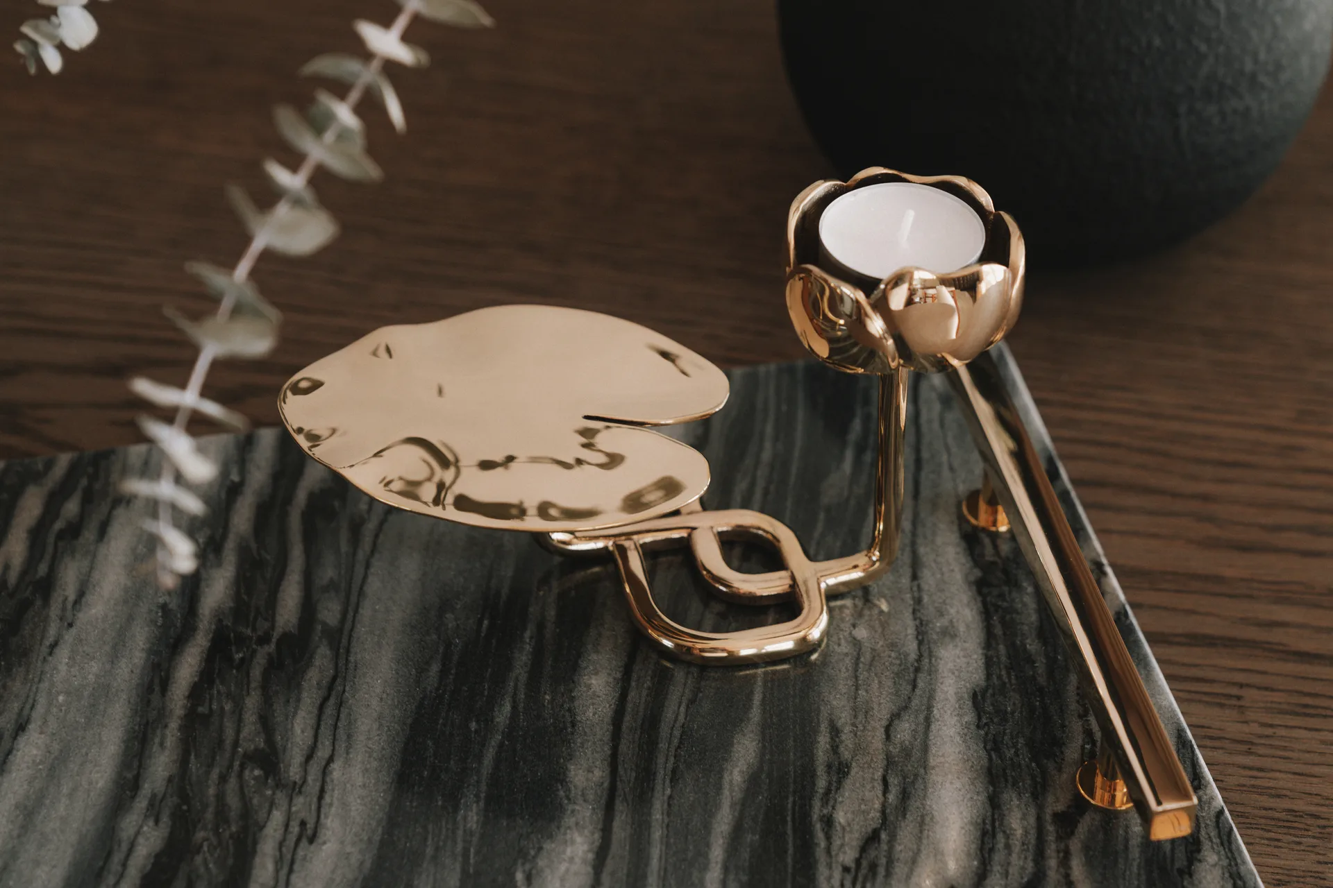 Ninfea No.1 ljusstake, Mässing Hilke Collection