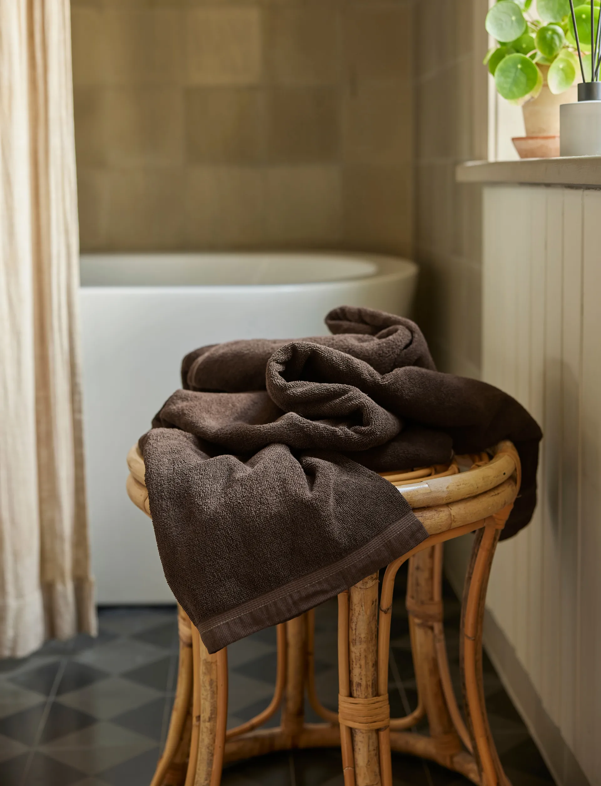 Lina handduk chocolat, 50x70 cm Himla