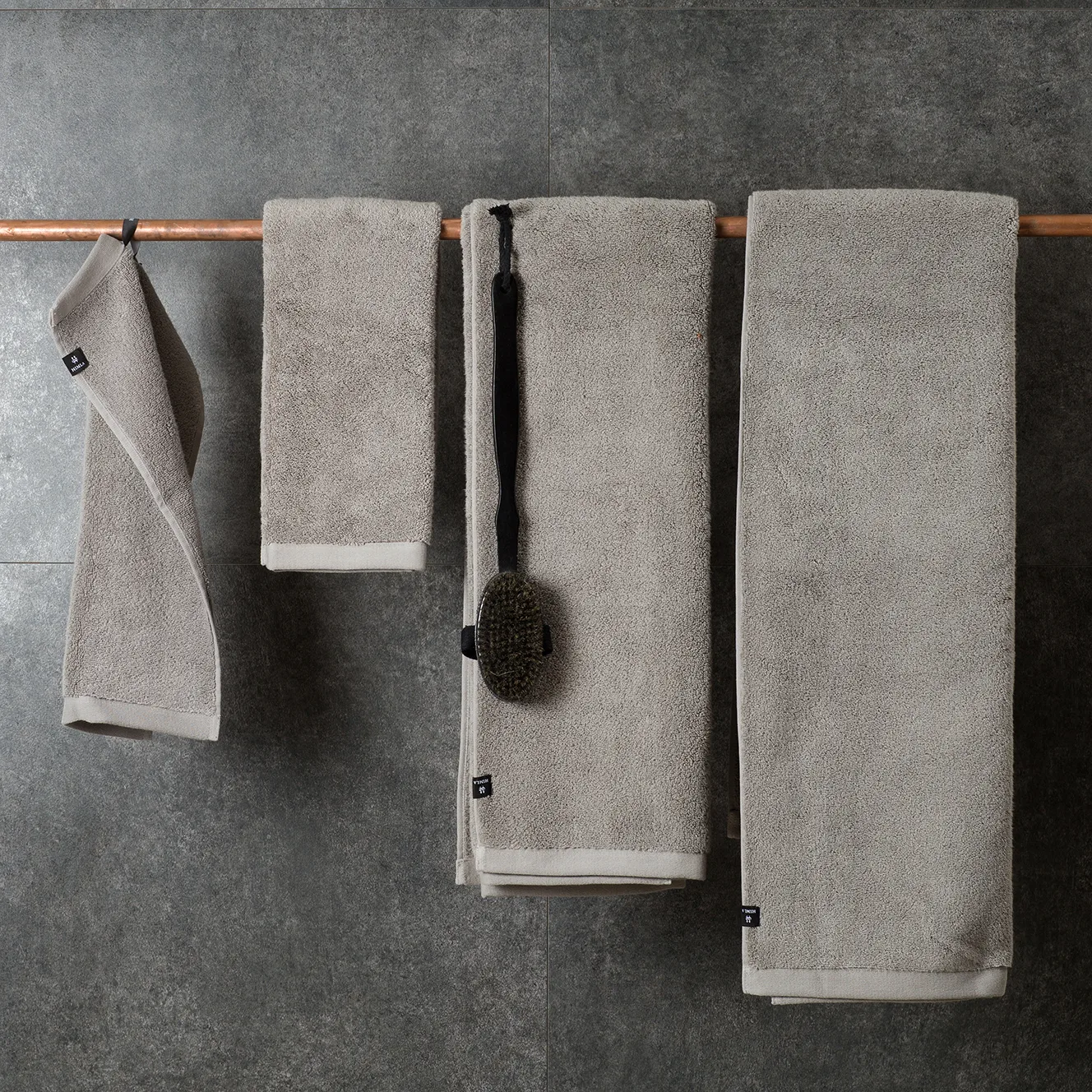 Maxime ekologisk handduk lead, 70x140 cm Himla