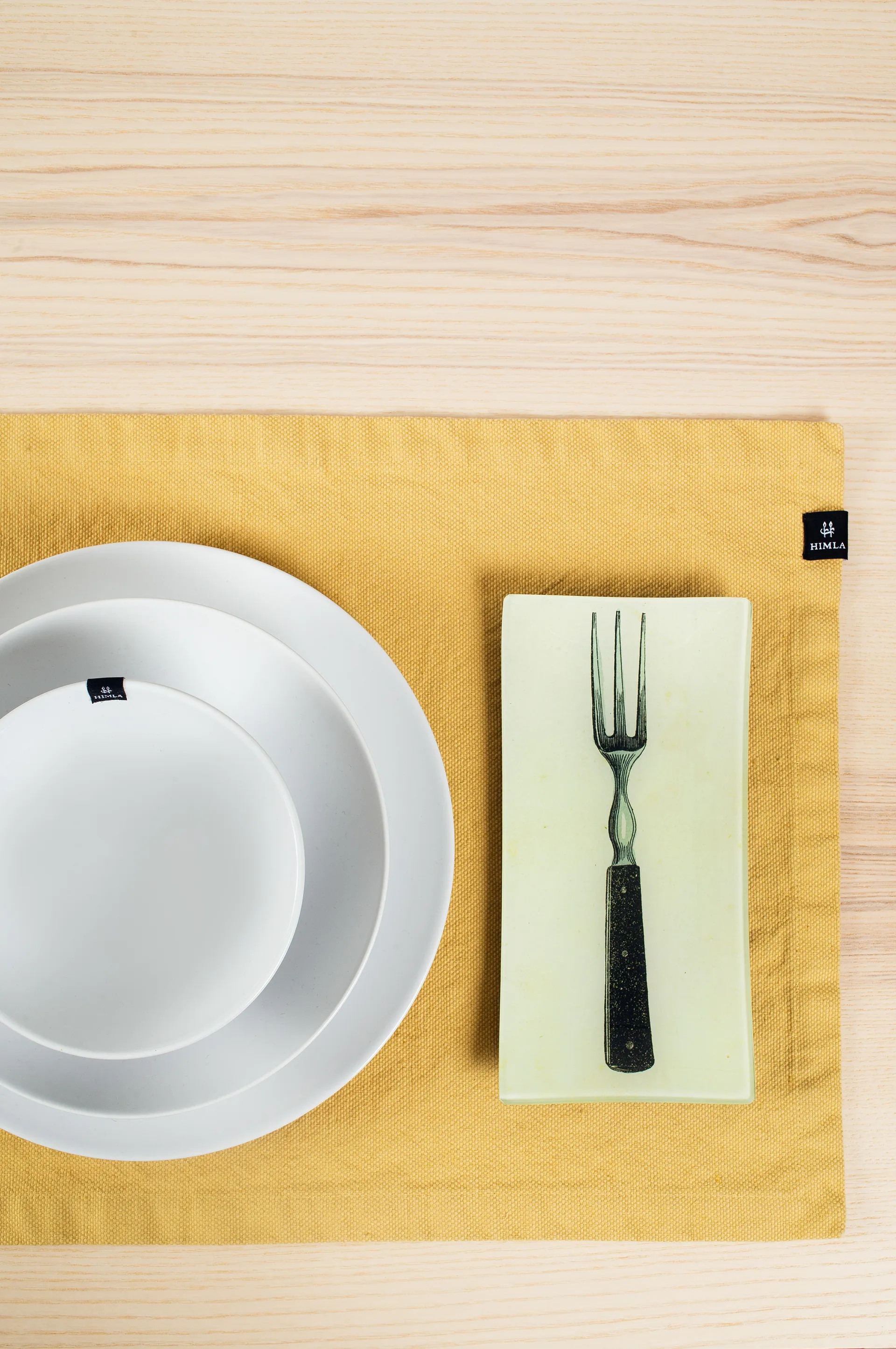 Weekday bordstablett 37x50 cm, Honey (gul) Himla