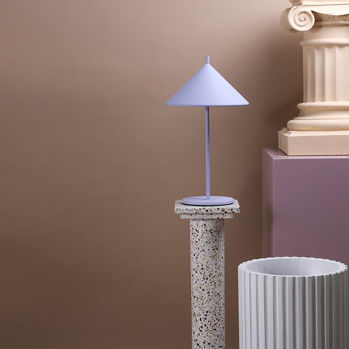 Triangle bordslampa - Matt lila - HKliving