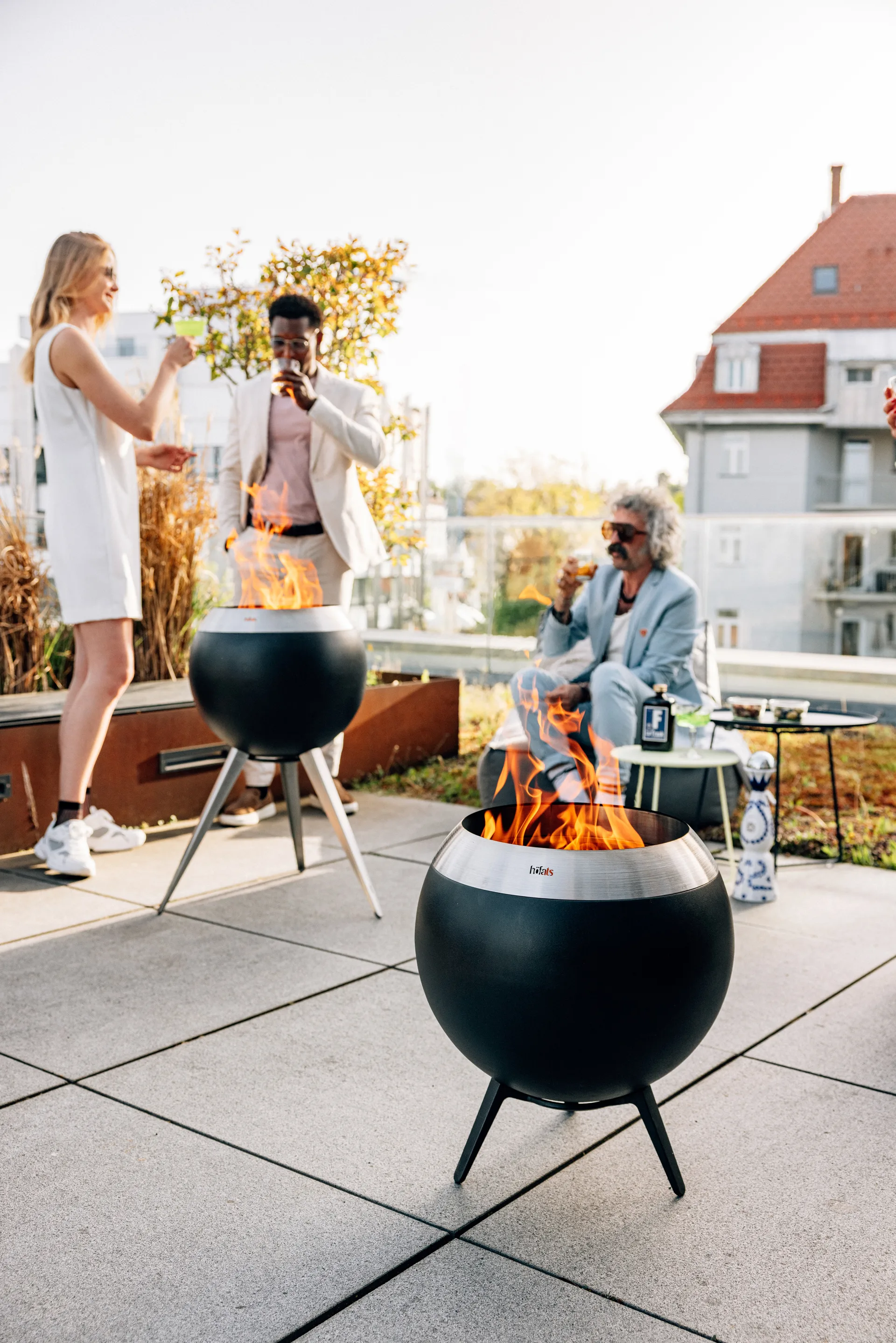 MOON 45 eldstad, Svart-silver, lågt stativ Höfats