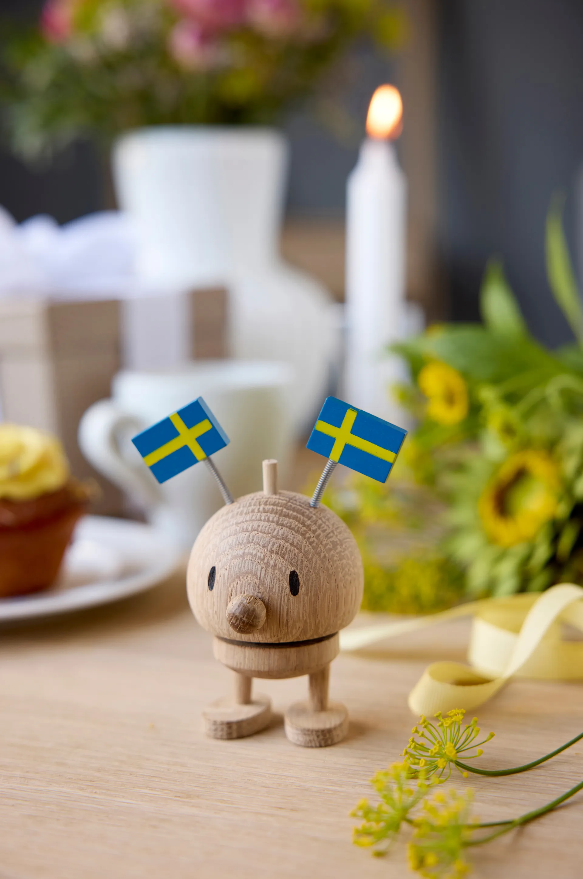 Hoptimist Celebration Bumble figur, S, raw oak, Sweden Hoptimist