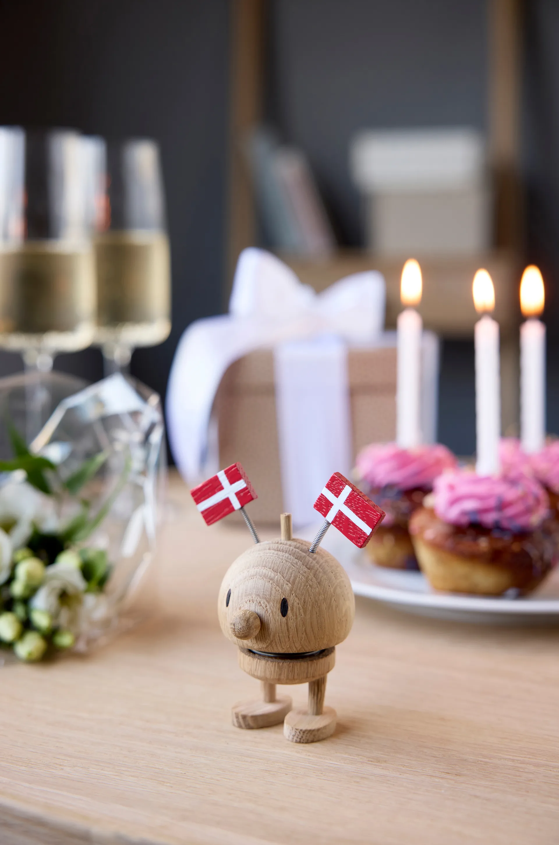 Hoptimist Celebration Bumble figur, S, raw oak Hoptimist