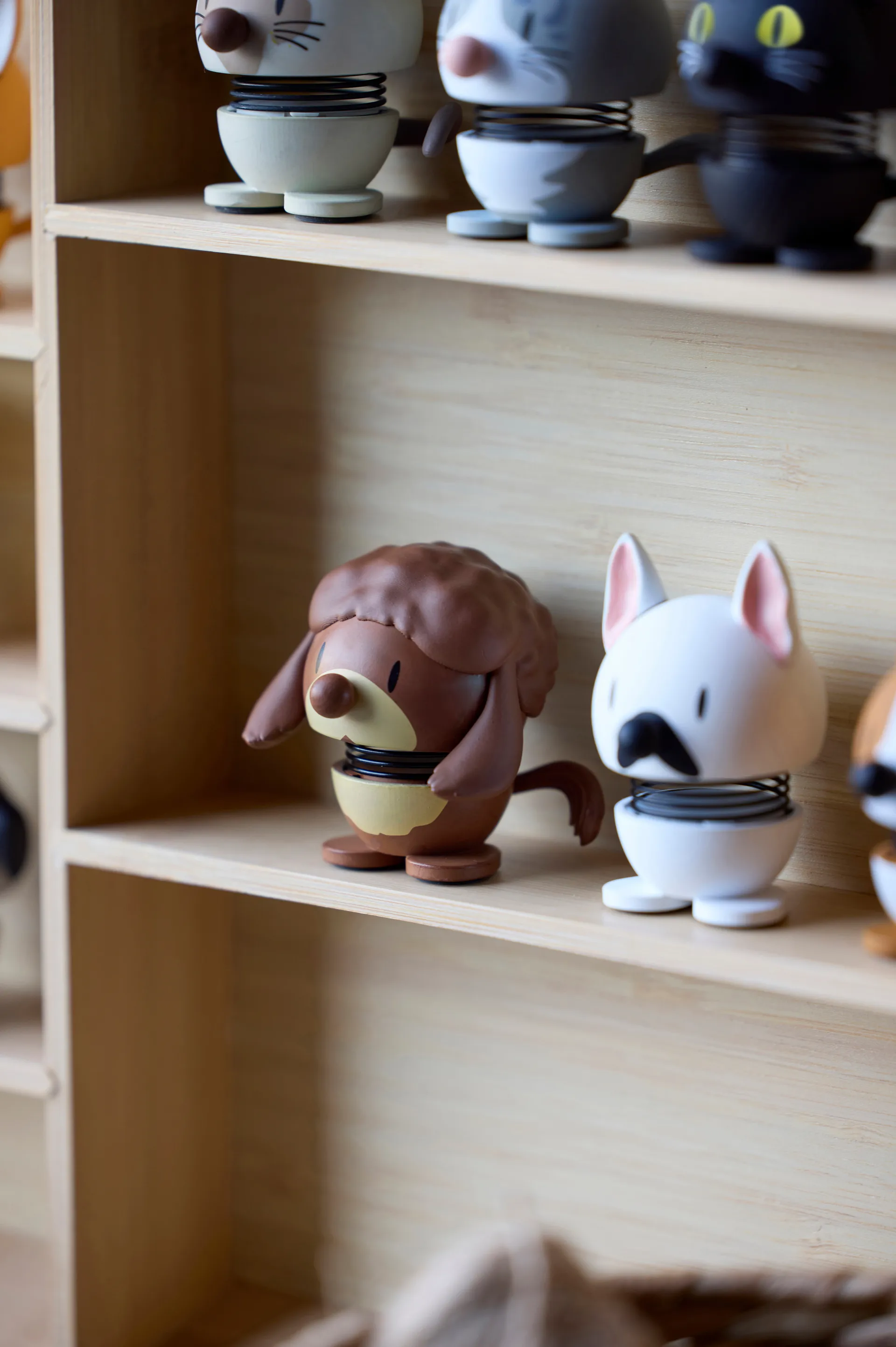 Hoptimist figur XS, Poodle, brown Hoptimist