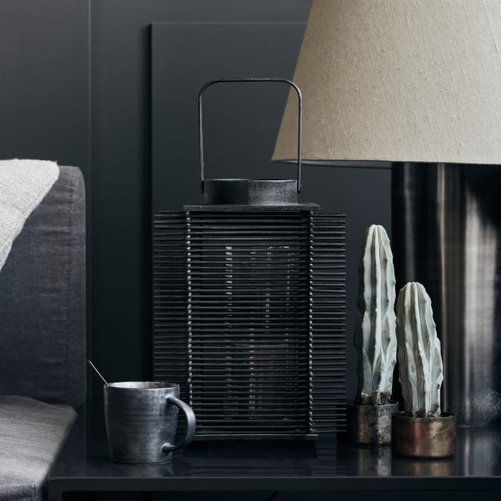 Asi lykta 46 cm, Svart House Doctor