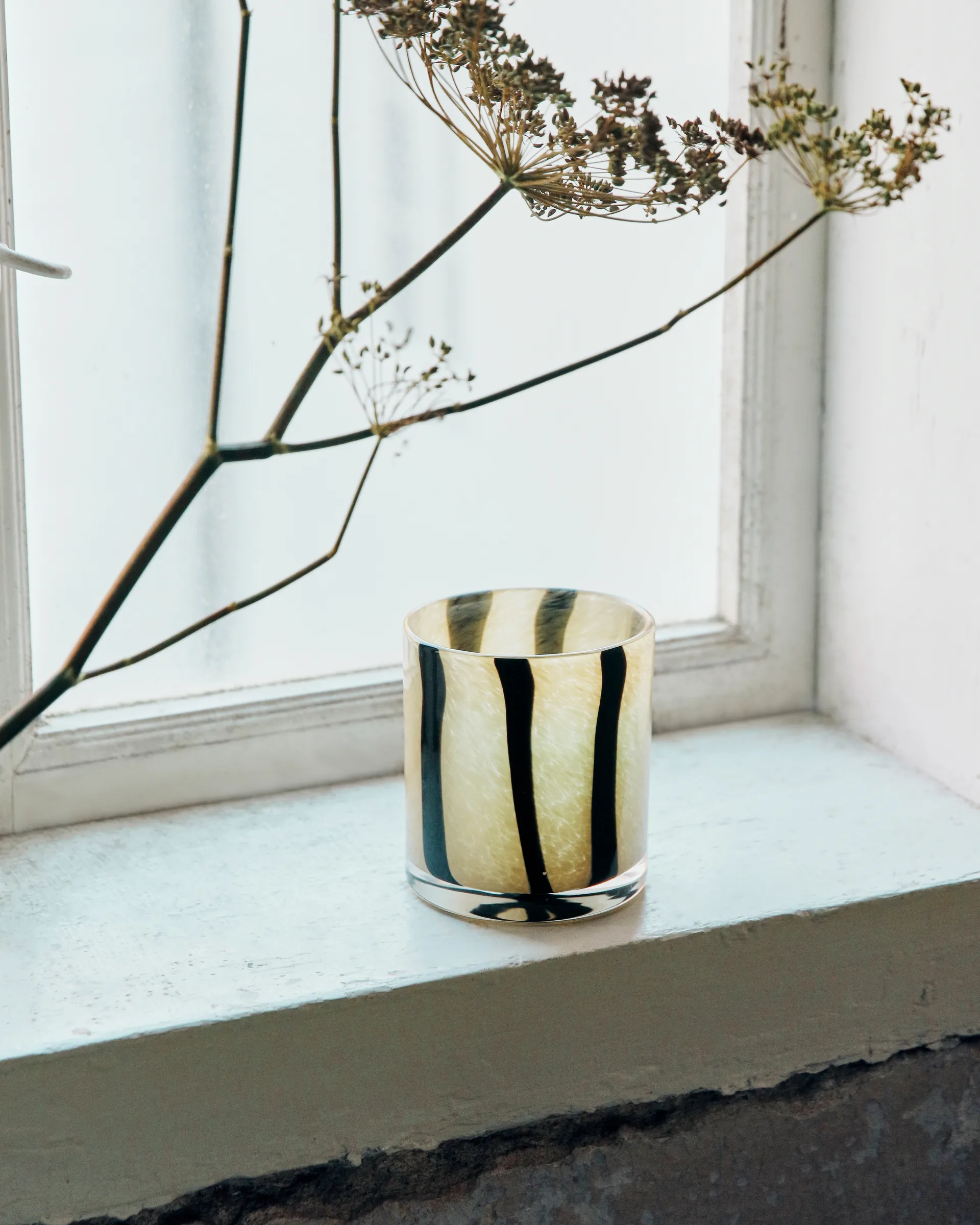 Blur värmeljushållare Ø9 cm, Svart House Doctor