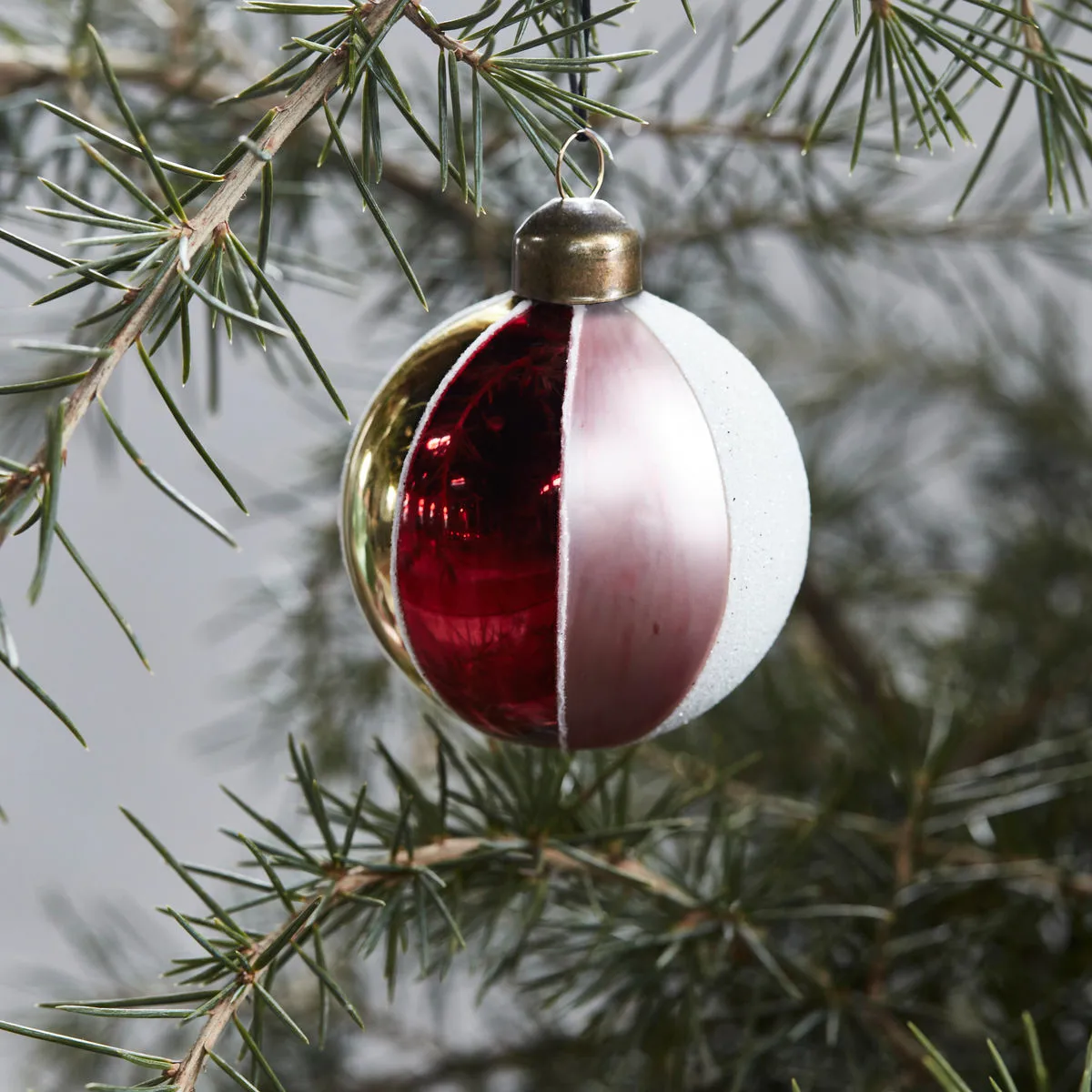 Cirkus julgranskula Ø6 cm, Röd House Doctor