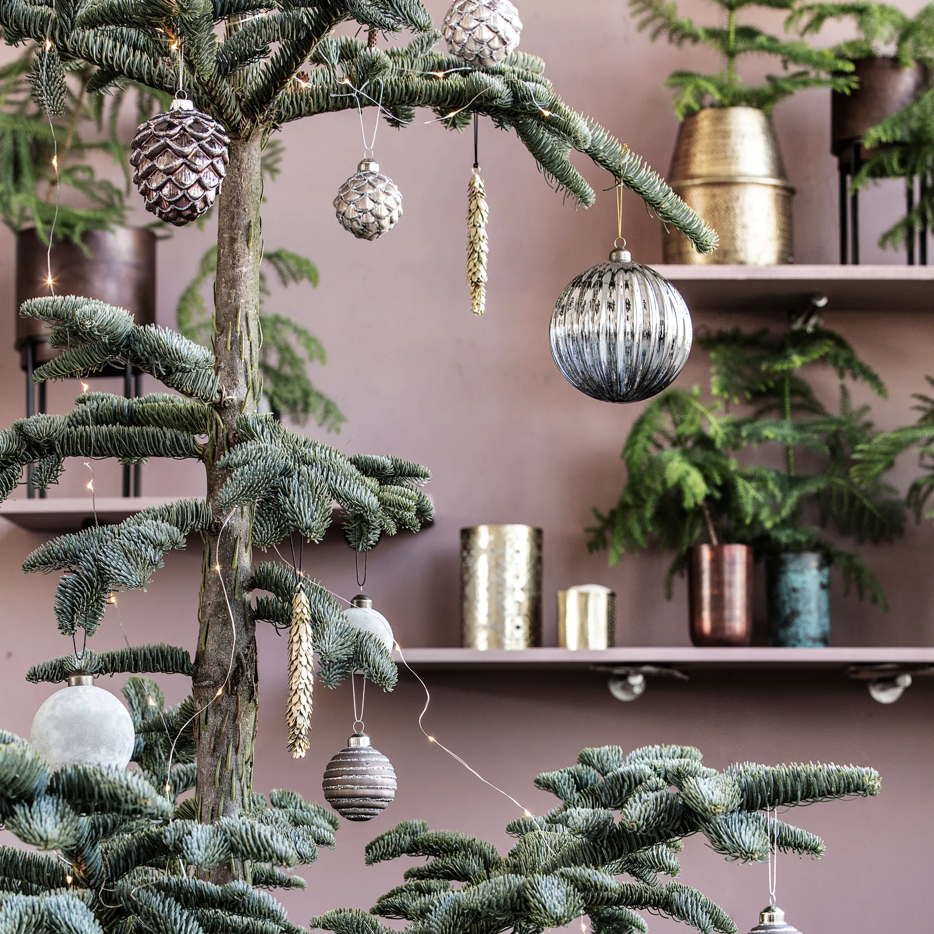 Cone juldekoration 14 cm, Mässing House Doctor