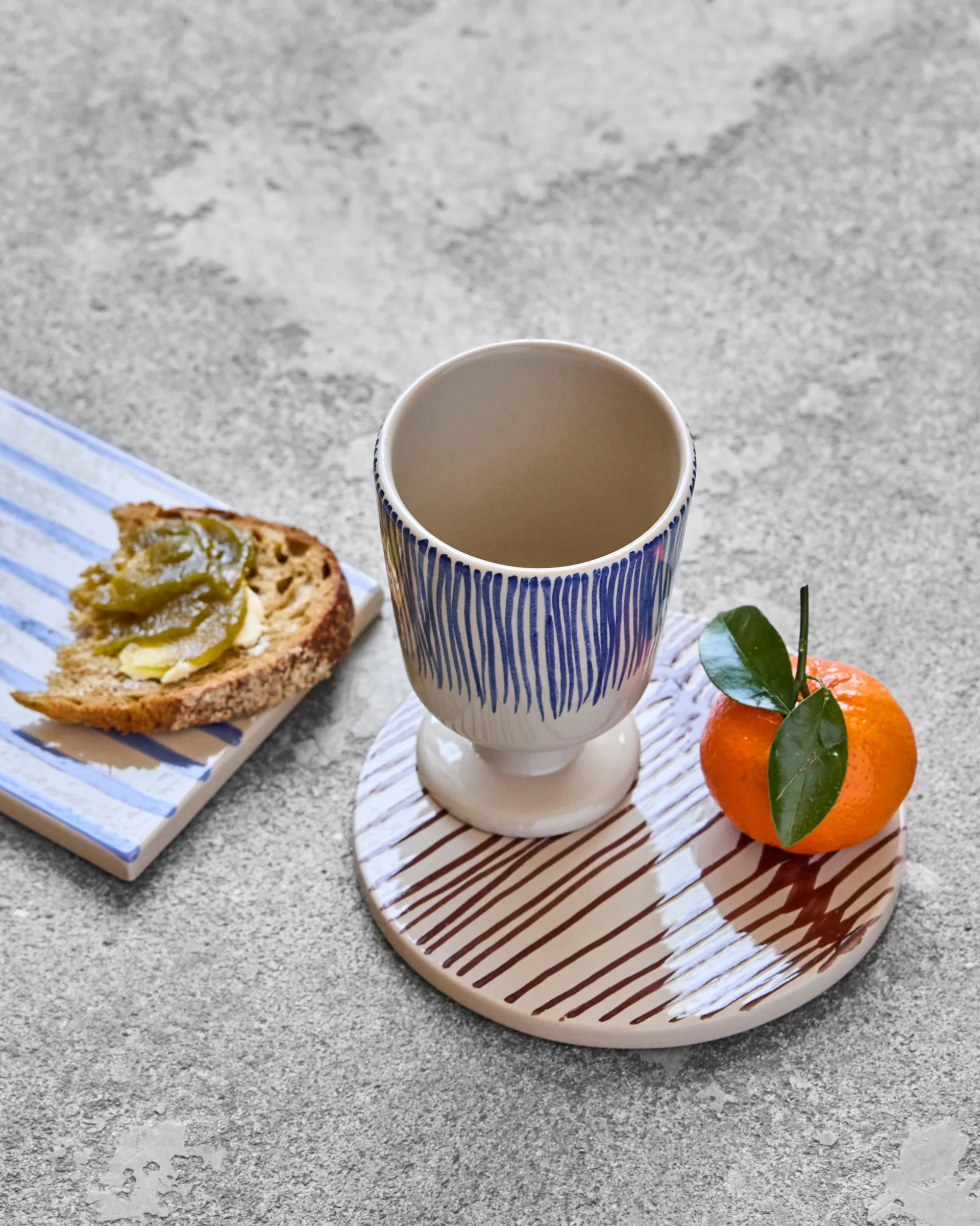 Diva mugg på fot 25 cl 2-pack, Off white-Blå House Doctor